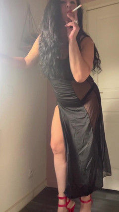 Maitresse Clara: तुम मेरे वर्चस्व के सामने बहुत छोटे हो