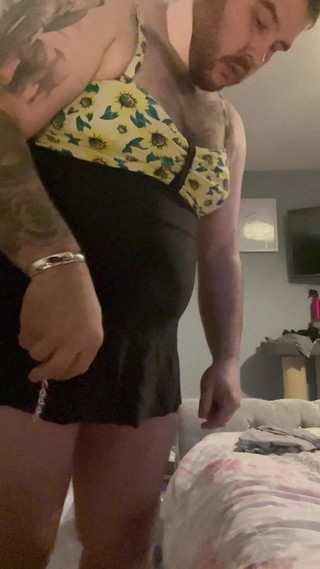 Shaun Cbt: Travesti ağzı tıkalı ve kelepçeli yarak esareti