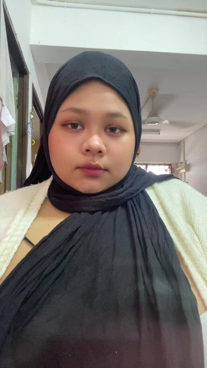 Sayang yaya: Uncensored Hijabi Massage Big Titty