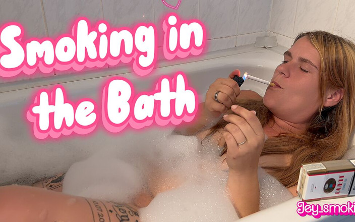 Jey_smoking: I Enjoy My Bath and Smoke Full of Relaxation
