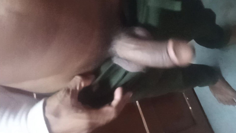 Devilxboy5477: Il ragazzo si masturba e scopa nella stanza da solo...