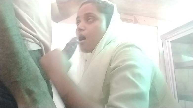 Pooja Didi: Моя возбужденная сводная сестра хочет мою большую задницу