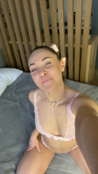 Wow Mana Twerk Teasing Big Ass