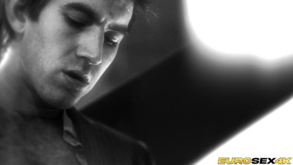 Porn Gutter: Jess West被撑开