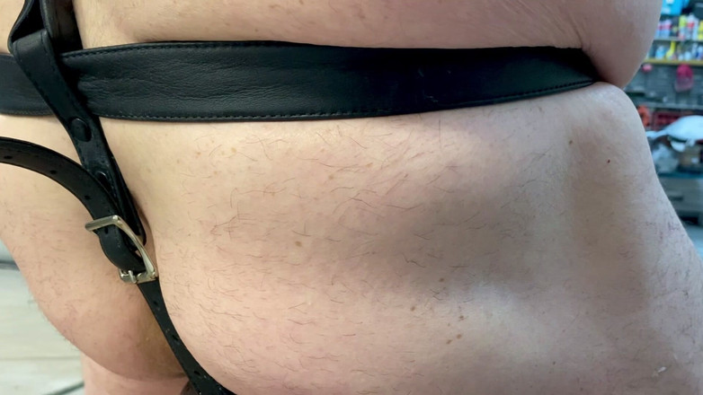 Dozen summer 3: Riesige plugs harnessing!!