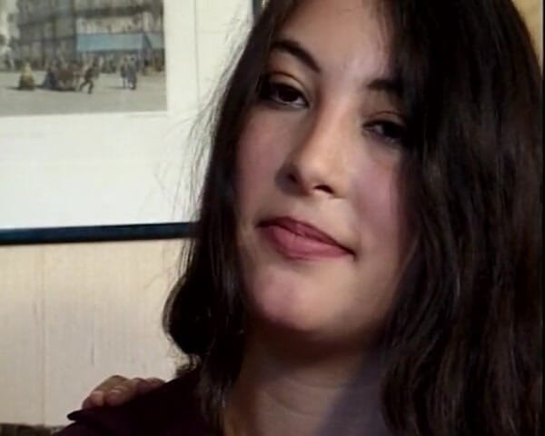 Videos Francaises: Ragazze francesi in calze che condividono un grosso dildo a...