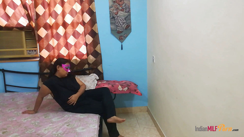 Shanaya Bhabhi: Bhabhi India ngentot keras dengan mantan kekasih tanpa suaminya