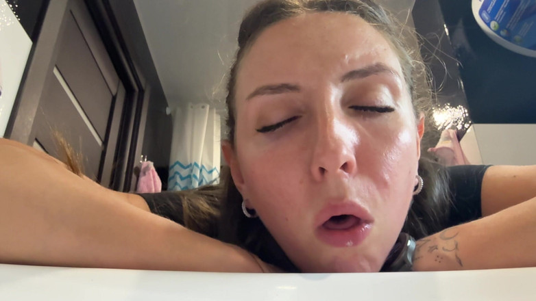 Hottie goddess: Tossindo em forma desagradável cuspindo obsessão