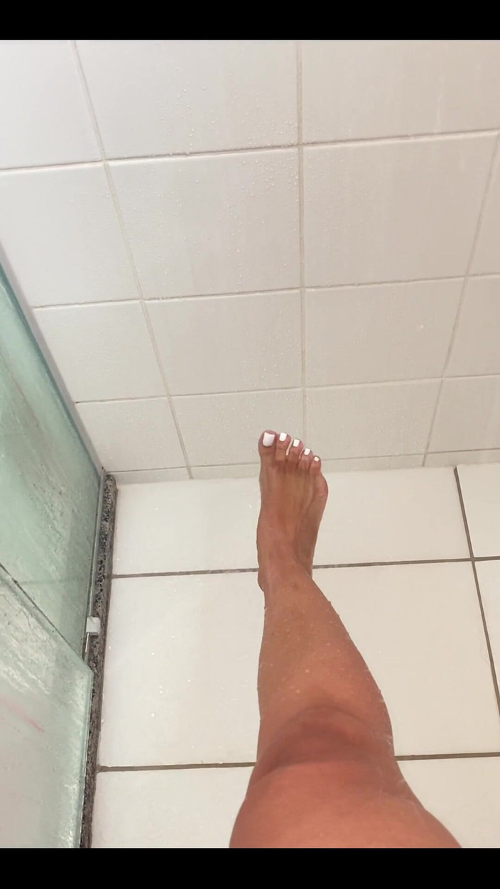 KiffaFeet: Exklusiv duschvideo för dig