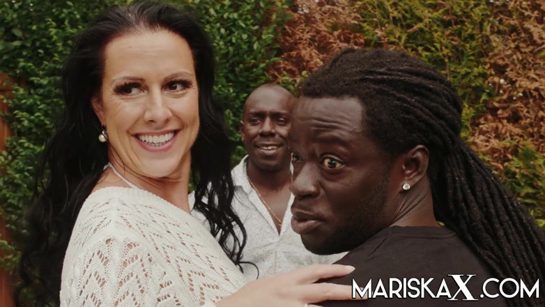 Mariska x: MARISKAX Texas Patti double stuffed by two BBCs