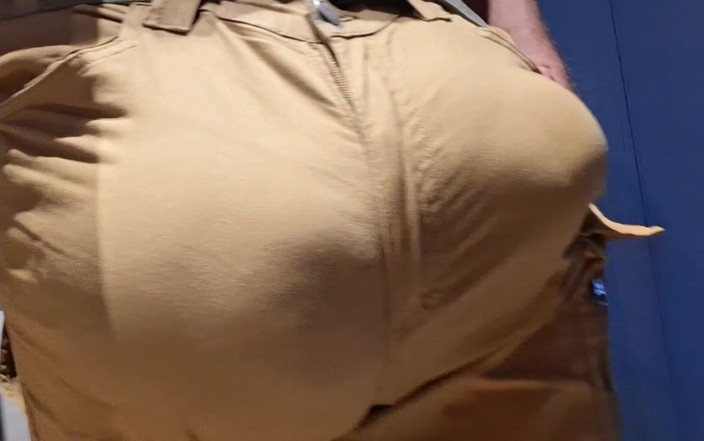 Monster_Meat_: 바지의 큰 돌기