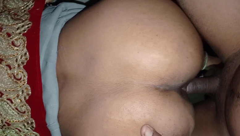 Amrita for you: Indisch dorp romantische seks met Desi-vriendin volledige Hindi-video