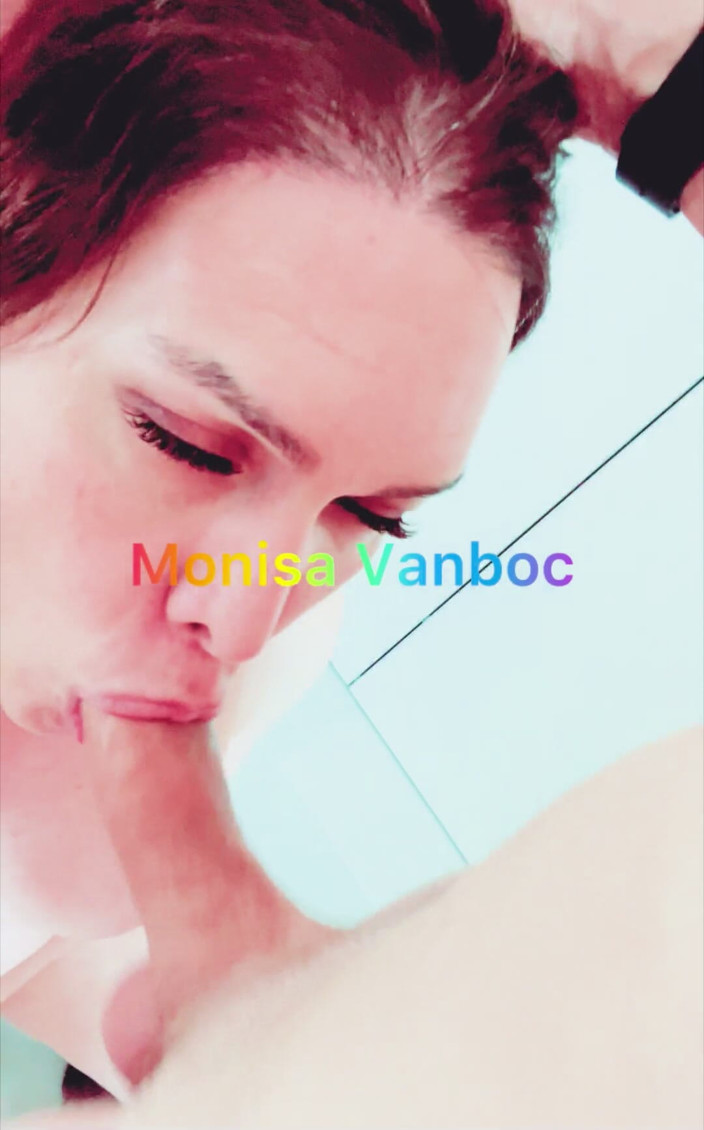 Monisa Vanboc: 今朝、私は大きなフランドルのペニスを喉の奥深くに吸い込みました