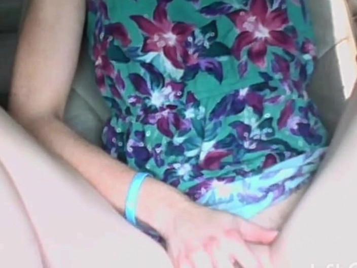 Be demoned: Üniversiteli kızı eve bırak