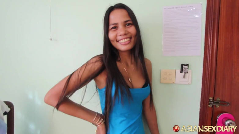 Sex Diary: AsianSexDiary, skinny Pinay reitet großen weißen schwanz im hotelzimmer