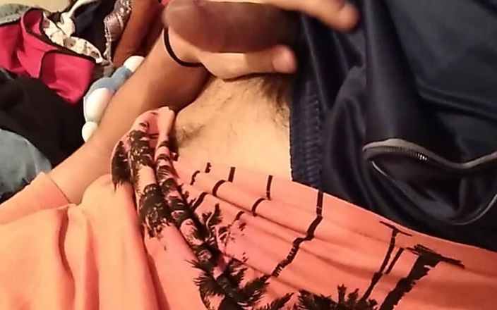 AlexAlejandro13: Vieni a letto mi sto divertendo molto