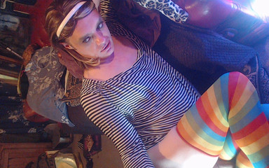 Lilly Disgrace: Świnia ssie stopy dla Sir Lando