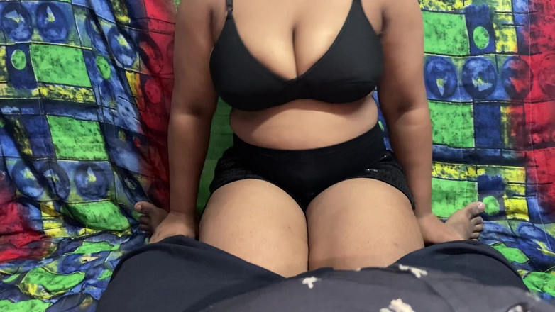 Angoori: Hermanastra fue follada mientras jugaba con su hermanastro, video viral...