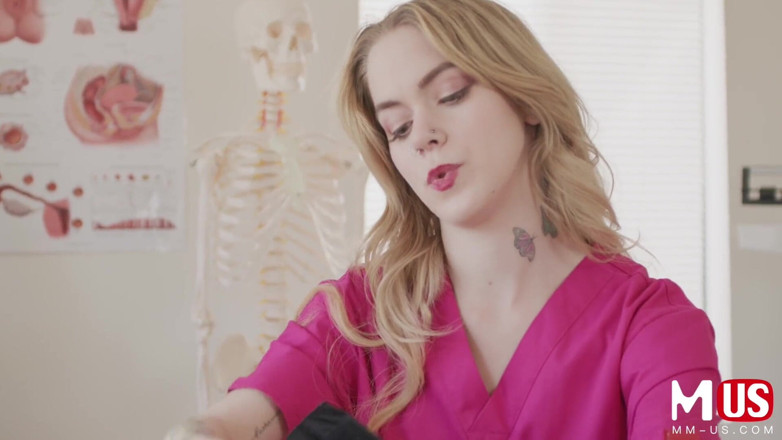 Model Media US: Aventure réelle en POV : une infirmière mignonne fait l'impensable pour...