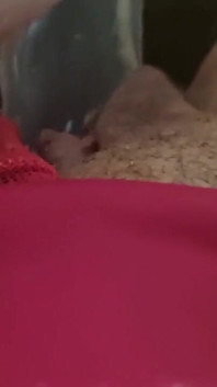 Aku lagi asik muasin memek muku pakai dildo sampai muncrat - pov
