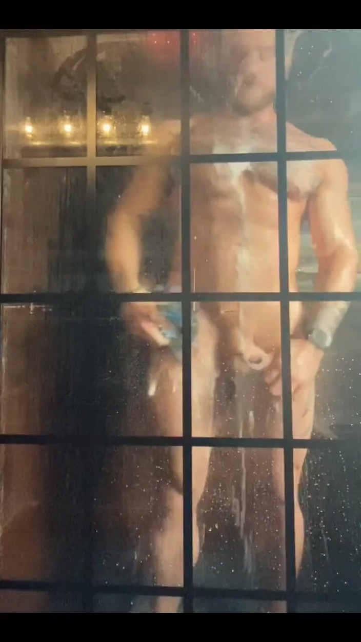 Leo Bayne: Mi sento come un master multimediale