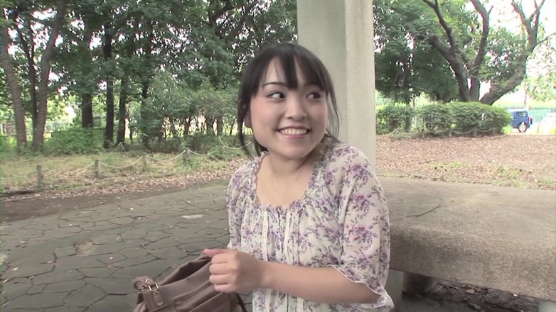 Japan Lust: La timida teenager giapponese amatoriale vuole un cazzo dentro di...