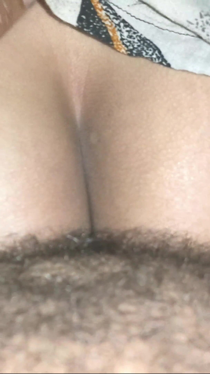 Moroccancouple: Labă sexy călărind pula prietenului soțului