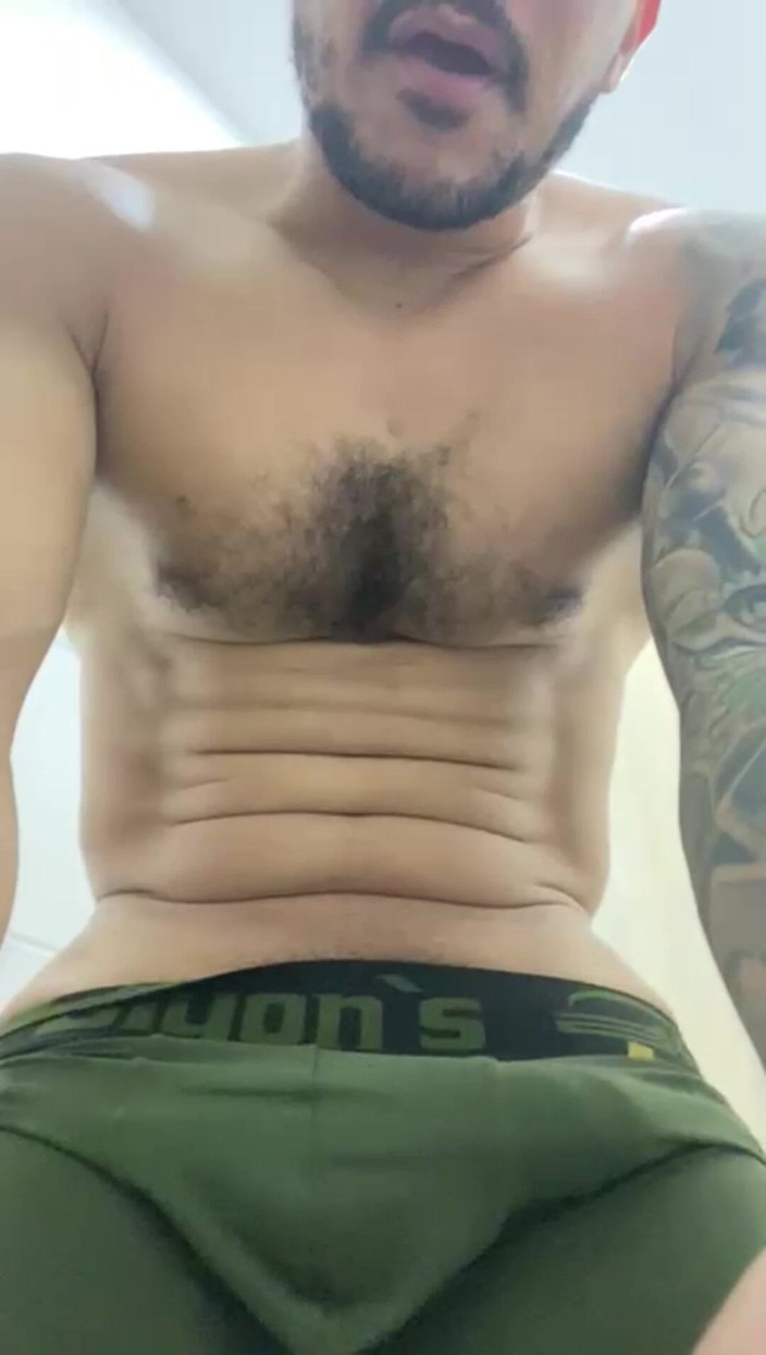 Christian_colombian: Мышцы очень возбужденного латиноамериканца. Часть 2