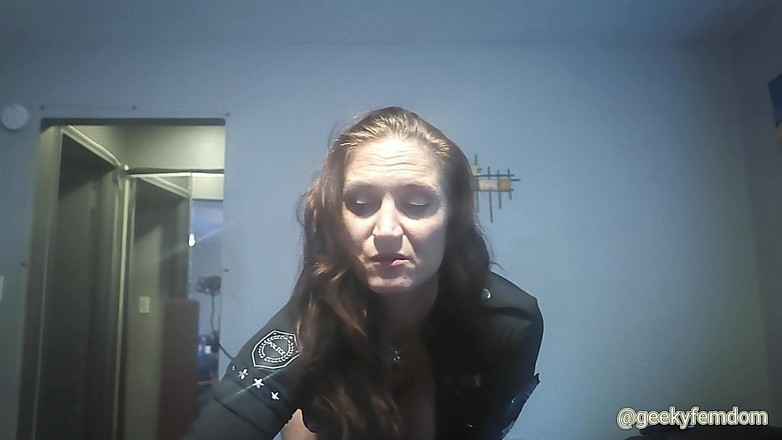 Geeky Femdom: Ditangkap mencuri lucah lagi