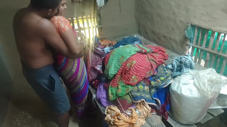 Raju Raju: Seronok apabila zakar saya memasuki pepek adik ipar. Indian Desi...