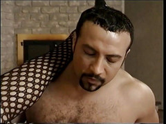 Hot TRANSformations: Krzywego tranny z twardym kutasem zostaje wyruchana przez kolesia po...