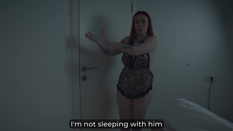 Toma Mur: Madrasta compartilha cama com enteado depois da luta - goza dentro!