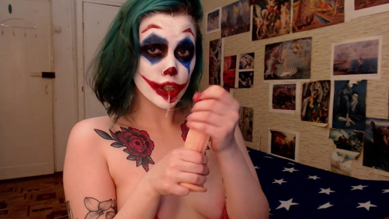 Stacy Moon: Coringa está ficando muito louco