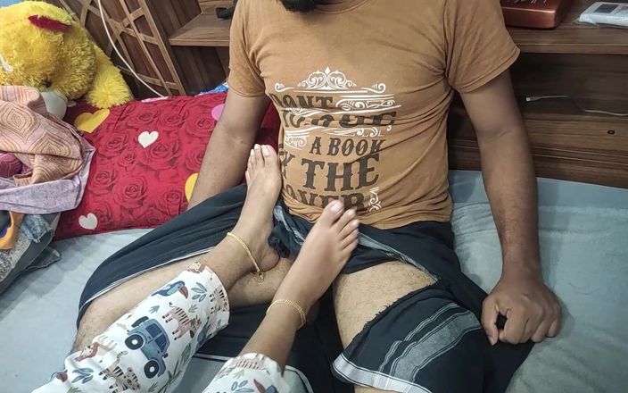 Vaigavarun Feet romance: ногами з м'ячем