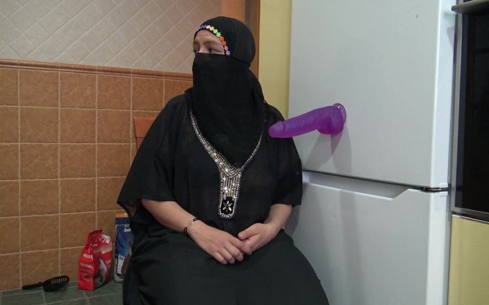 Souzan Halabi: Esposa infiel saudita quiere pollas grandes