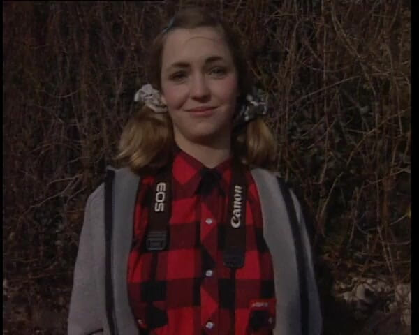 YOUR FIRST PORN: Julia Softclip Stydlivá studentka Julia