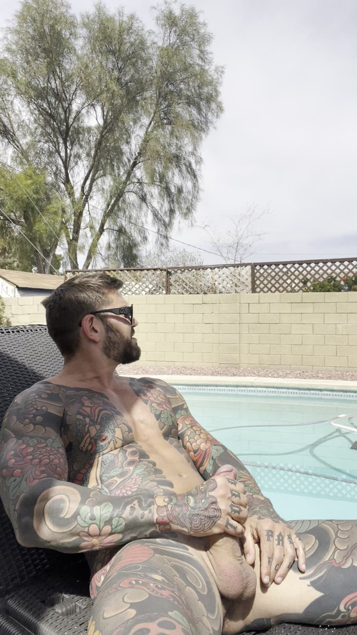 Juan Lucho Gay: Straw in the Garden While Neighbor Spies