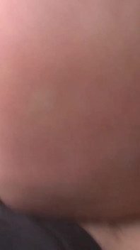 Heta Nikki Daniels äter sperma av kjol efter att ha blivit knullad