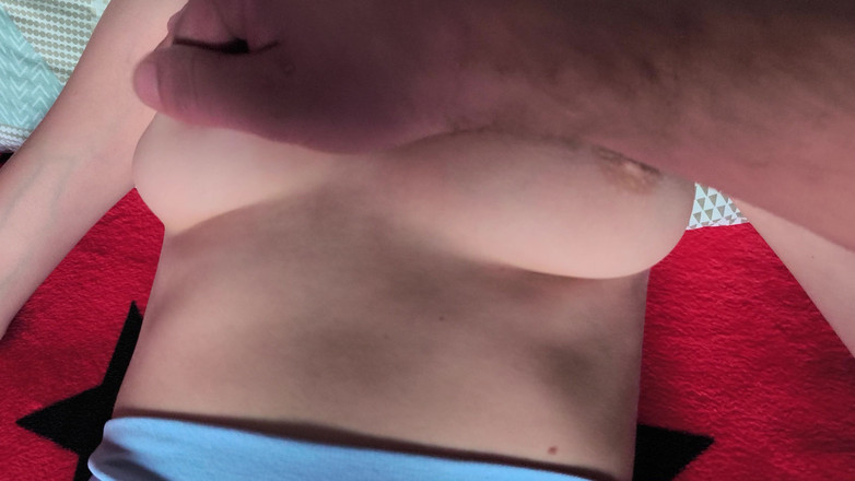 Blondasexy00: Fratele Vitreg a Îndrăznit Să-i Atingă Pizda Virgină!sora Vitregă Are Pizda...