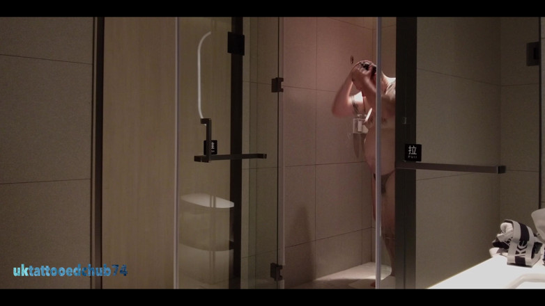 uktattooedchub74: Rugby-typ strip und dusche