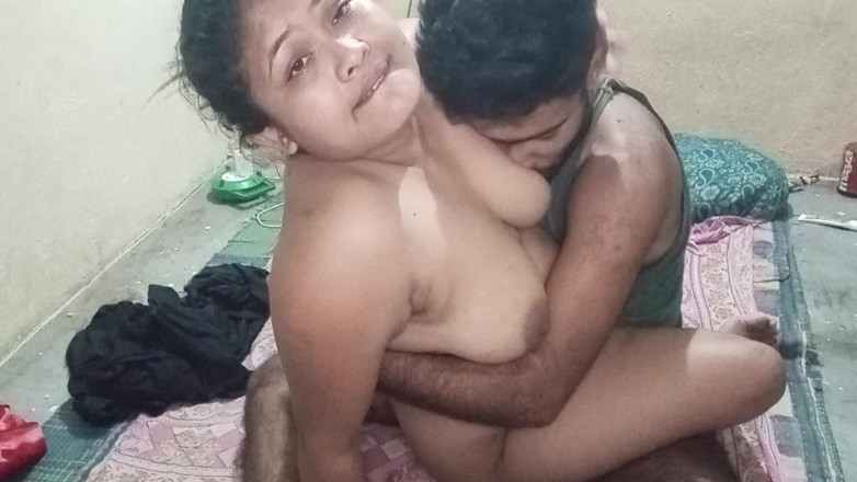Mg3947731: Manžel manželka plná Deshi 69 pozice sexy videa v hindštině
