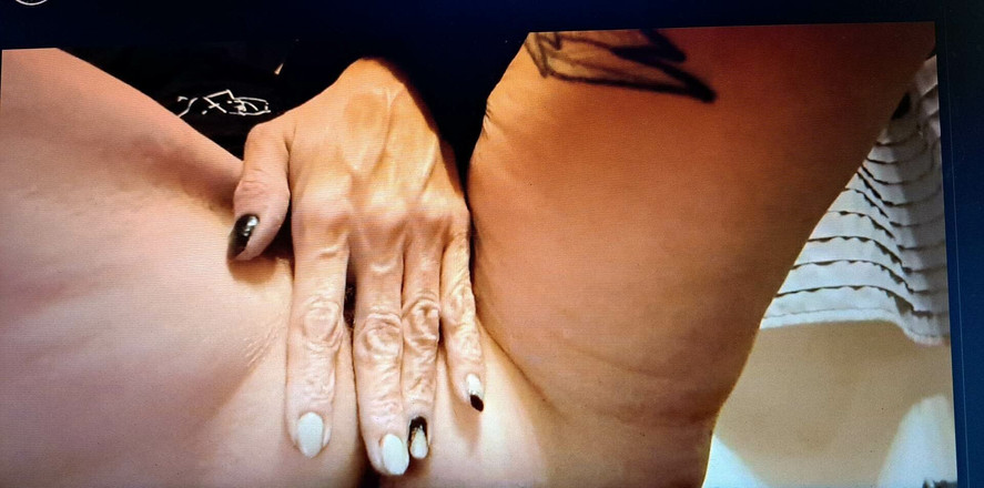 PandoraSG: Memangkas kemaluanku sambil mempermalukanmu