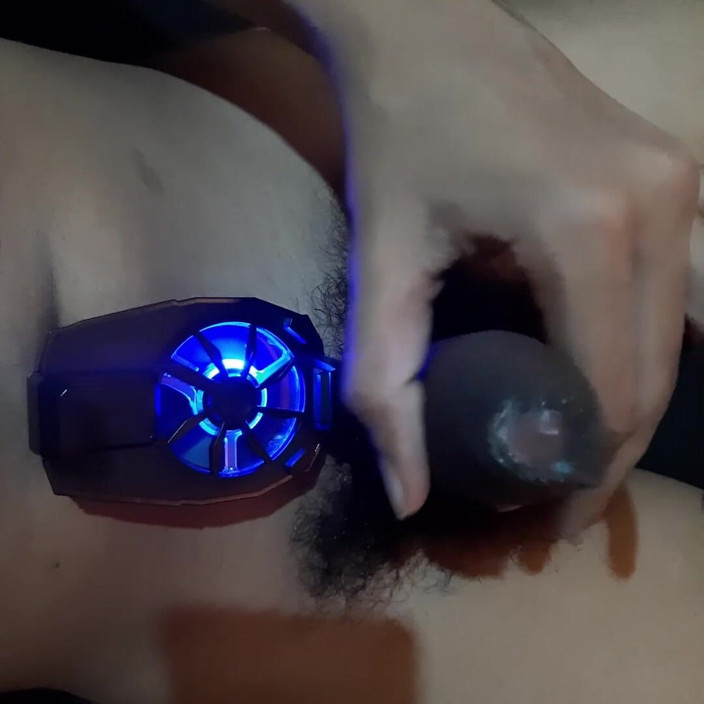 Hot Kolla: Hintli oğlan tek başına mastürbasyon yapıyor