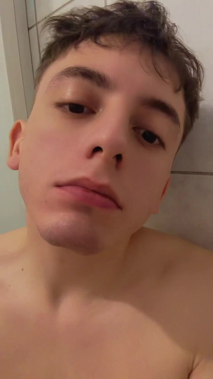 XsTwinkk: Twink kesal pada dirinya sendiri dan masturbasi