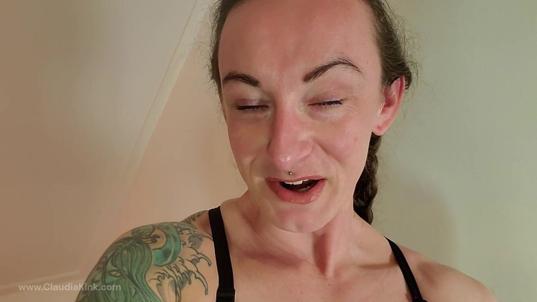 Claudia Kink: 깡패에게 굴욕을 당해