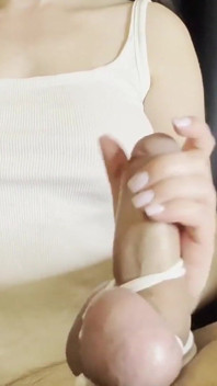 Moje macecha mě udělá 5krát za sebou. Technika s více orgasmy