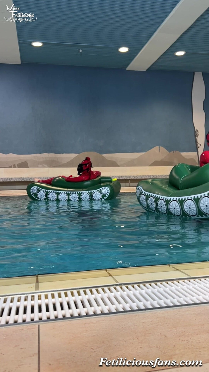 Miss_Fetilicious: Bayan Fetilicious tank savaşına hazırlanıyor