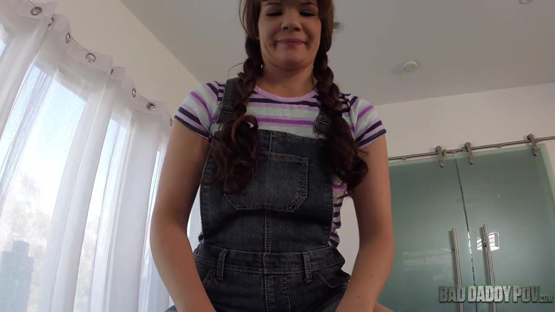 BadStepFamilyPov: Alison Rey este pulverizată de sperma tatălui ei vitreg