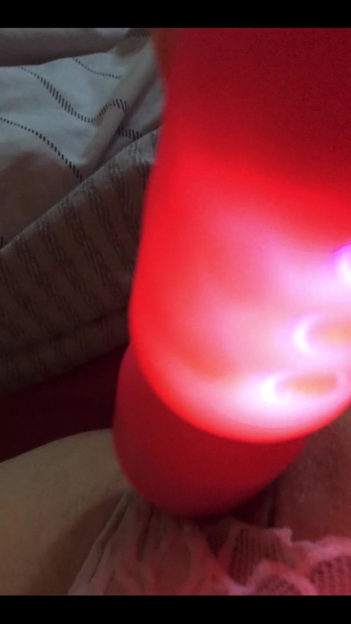 Loula Lou: あなたは良いオナニーを愛していないし、朝に射精する.....!