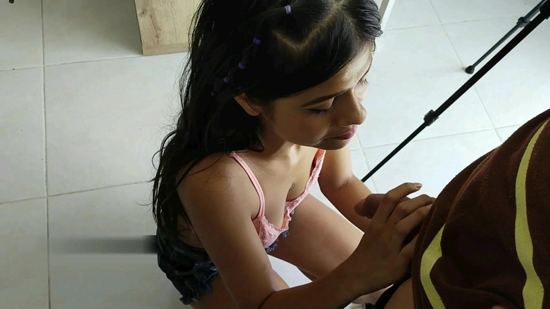 Britany: Pohltil ji úplně, slintal ji bohatým, dokud nevybuchla - porno ve španělštině